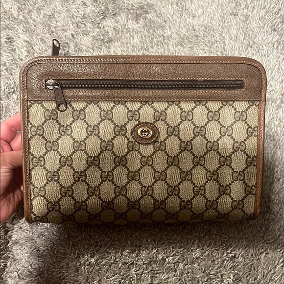 Gucci GG supreme Pouch - Picture 1 of 13